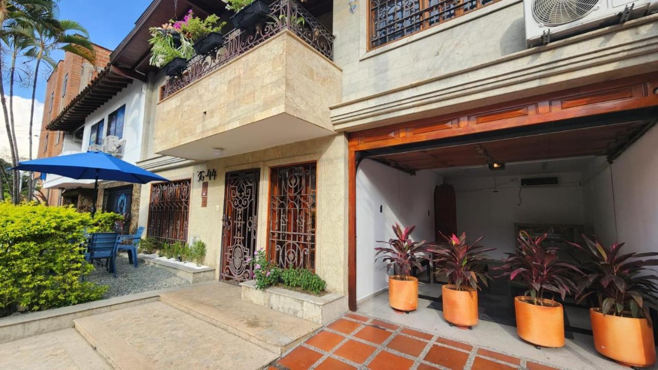 Paisa Hostel Medellin Luaran gambar