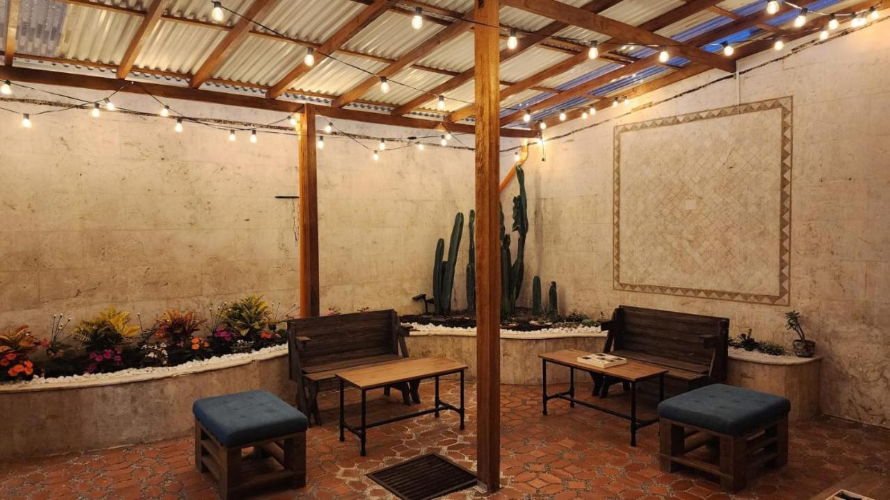 Paisa Hostel Medellin Luaran gambar