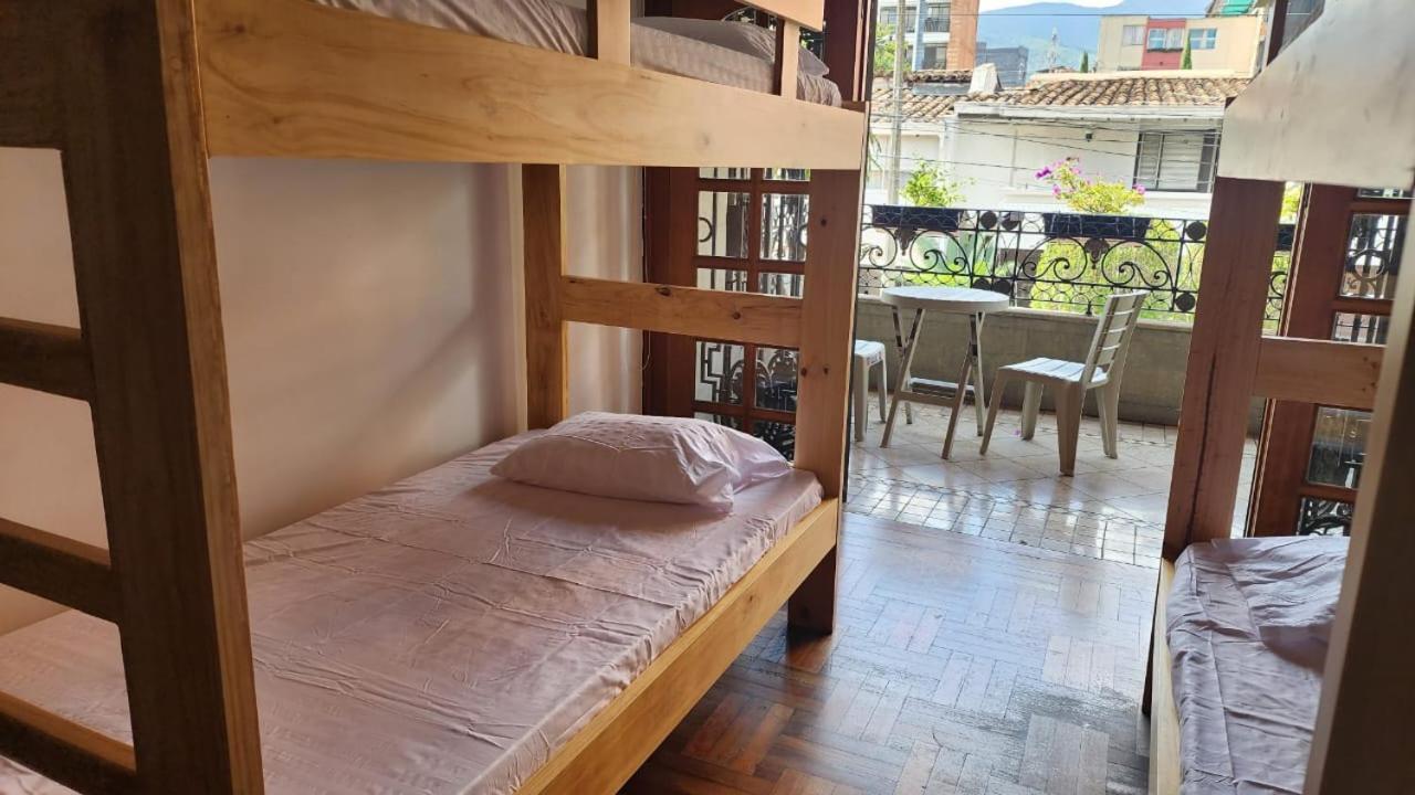 Paisa Hostel Medellin Luaran gambar