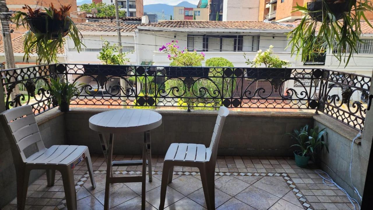 Paisa Hostel Medellin Luaran gambar