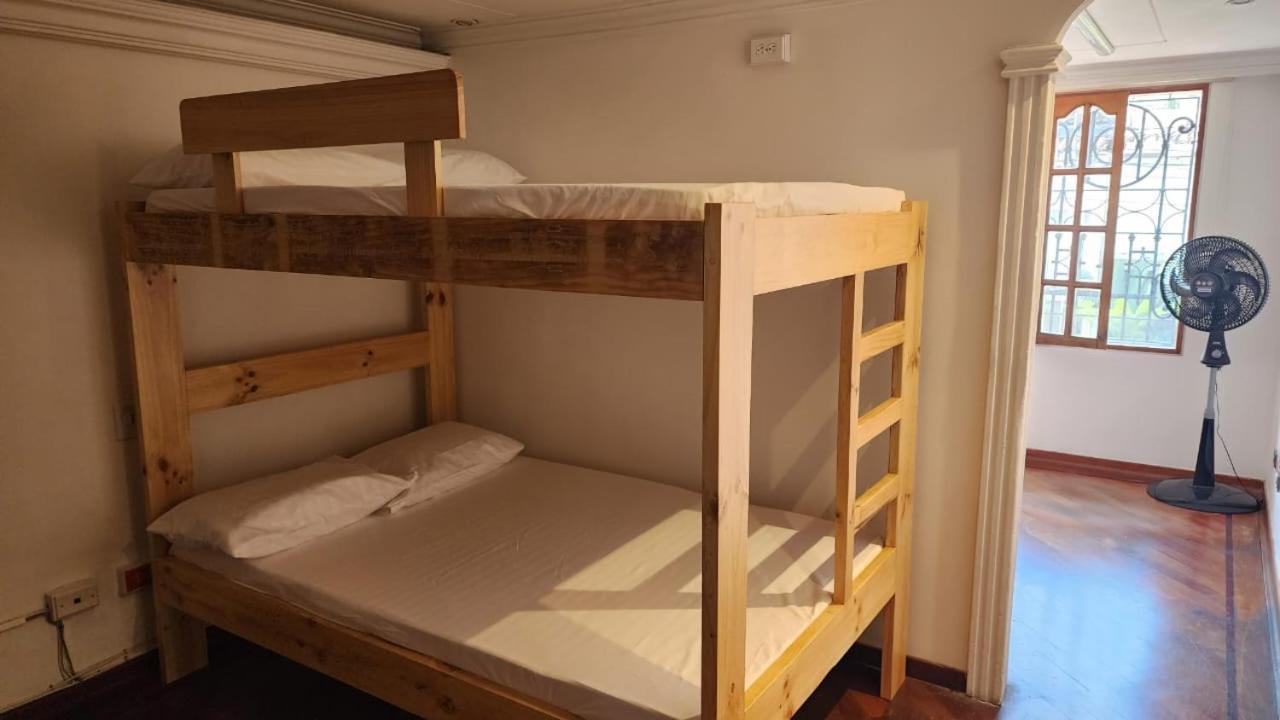 Paisa Hostel Medellin Luaran gambar